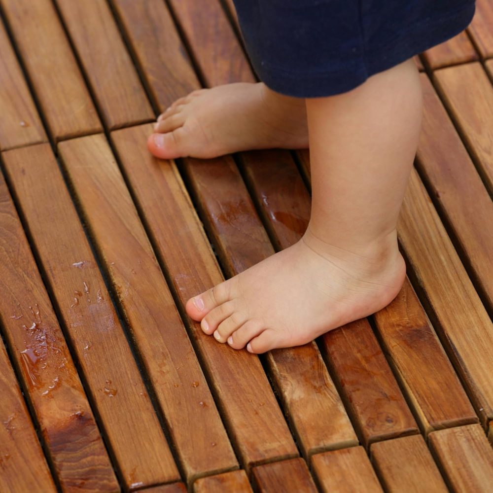 Interlocking Flooring Tiles in Solid Teak Wood Oiled Finish (Set of 10), Long 9 Slat - Image 2